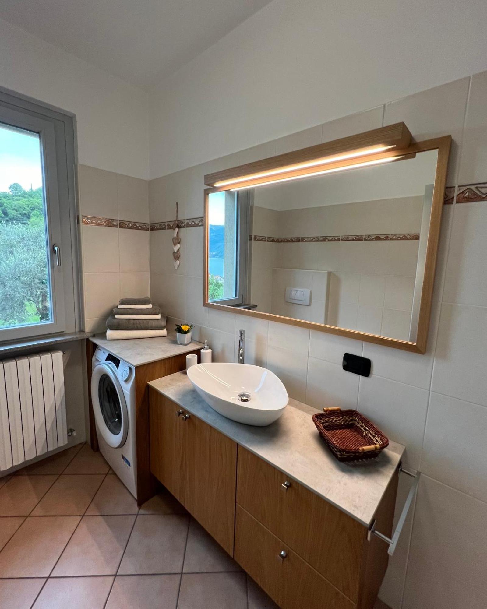 2 Cuori Al Lago - Appartamento In Villetta Singola مانديلو ديل لاريو المظهر الخارجي الصورة