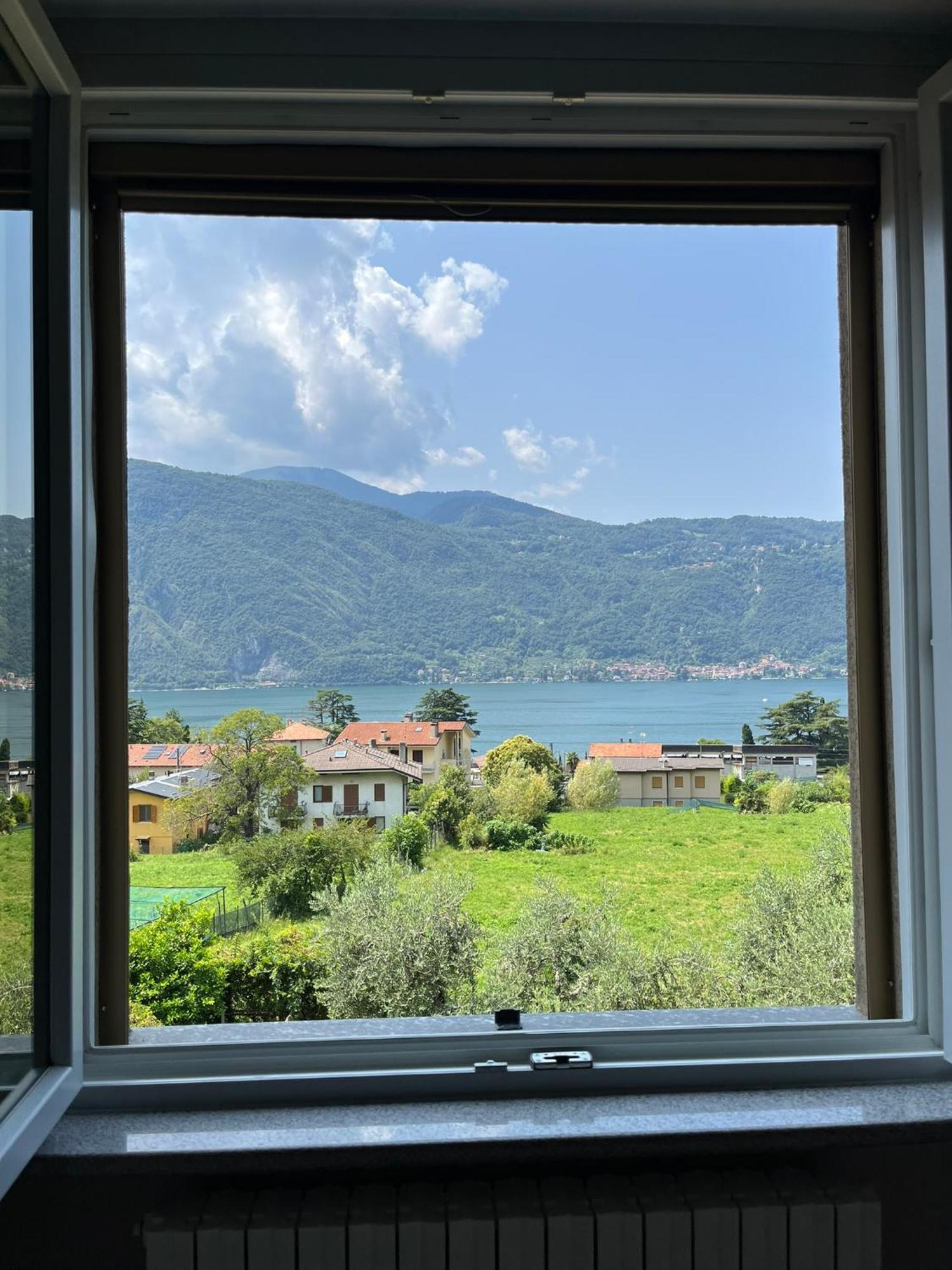 2 Cuori Al Lago - Appartamento In Villetta Singola مانديلو ديل لاريو المظهر الخارجي الصورة