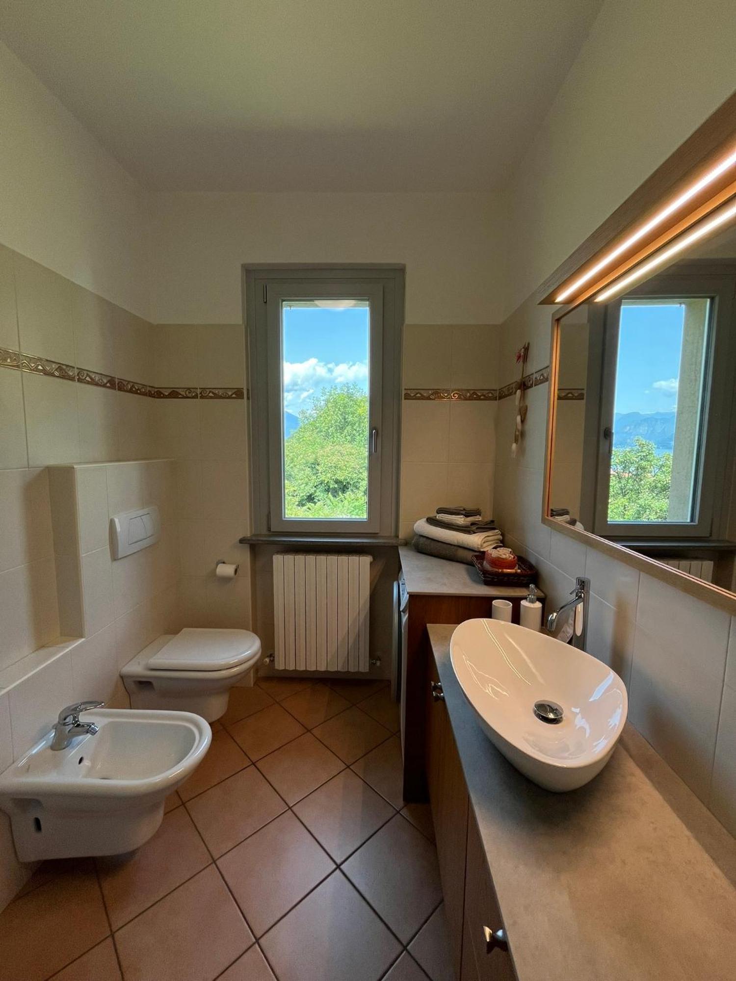 2 Cuori Al Lago - Appartamento In Villetta Singola مانديلو ديل لاريو المظهر الخارجي الصورة